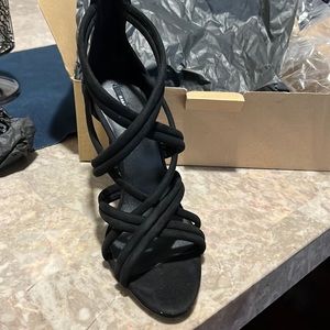 Selling Zara heeled shoes!